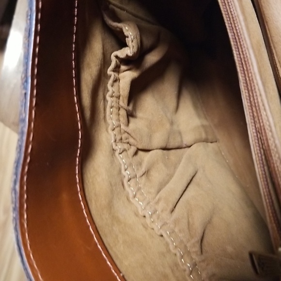 Patricia Nash Larone Tooled Leather Shoulder Bag - Picture 8 of 8